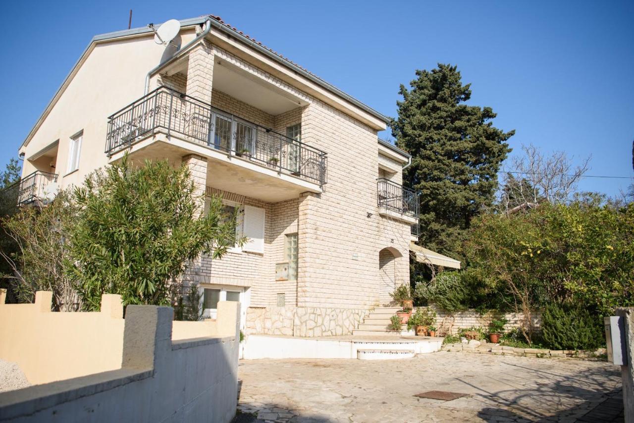 Villa Claudia Beach Apartment بريمونتيرا المظهر الخارجي الصورة